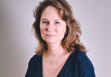 صورة رسمية للمنسقة المقيمة المعينة حديثًا في غينيا الاستوائية، آنا مارتينين-بونت.