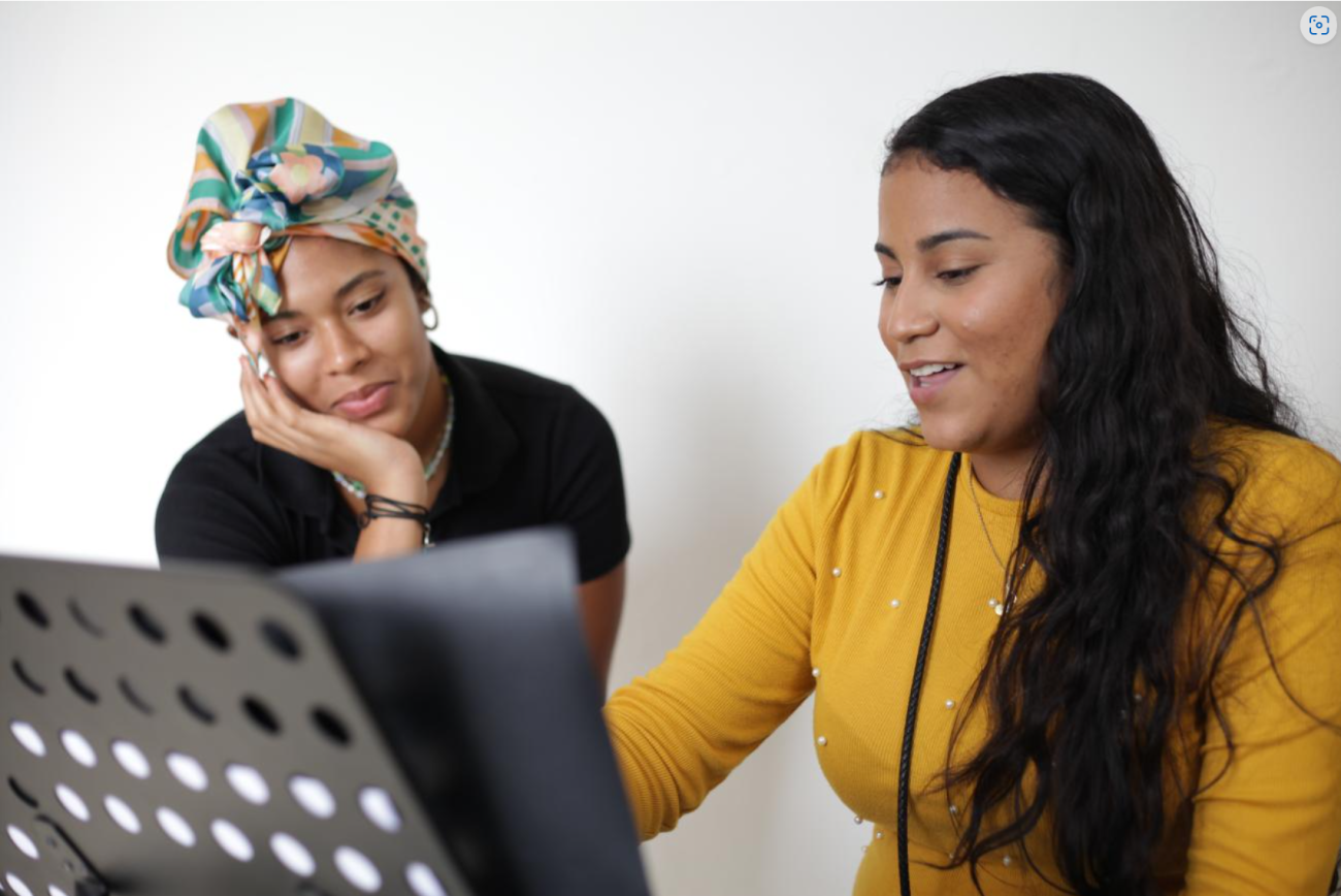Dos chicas venezolanas