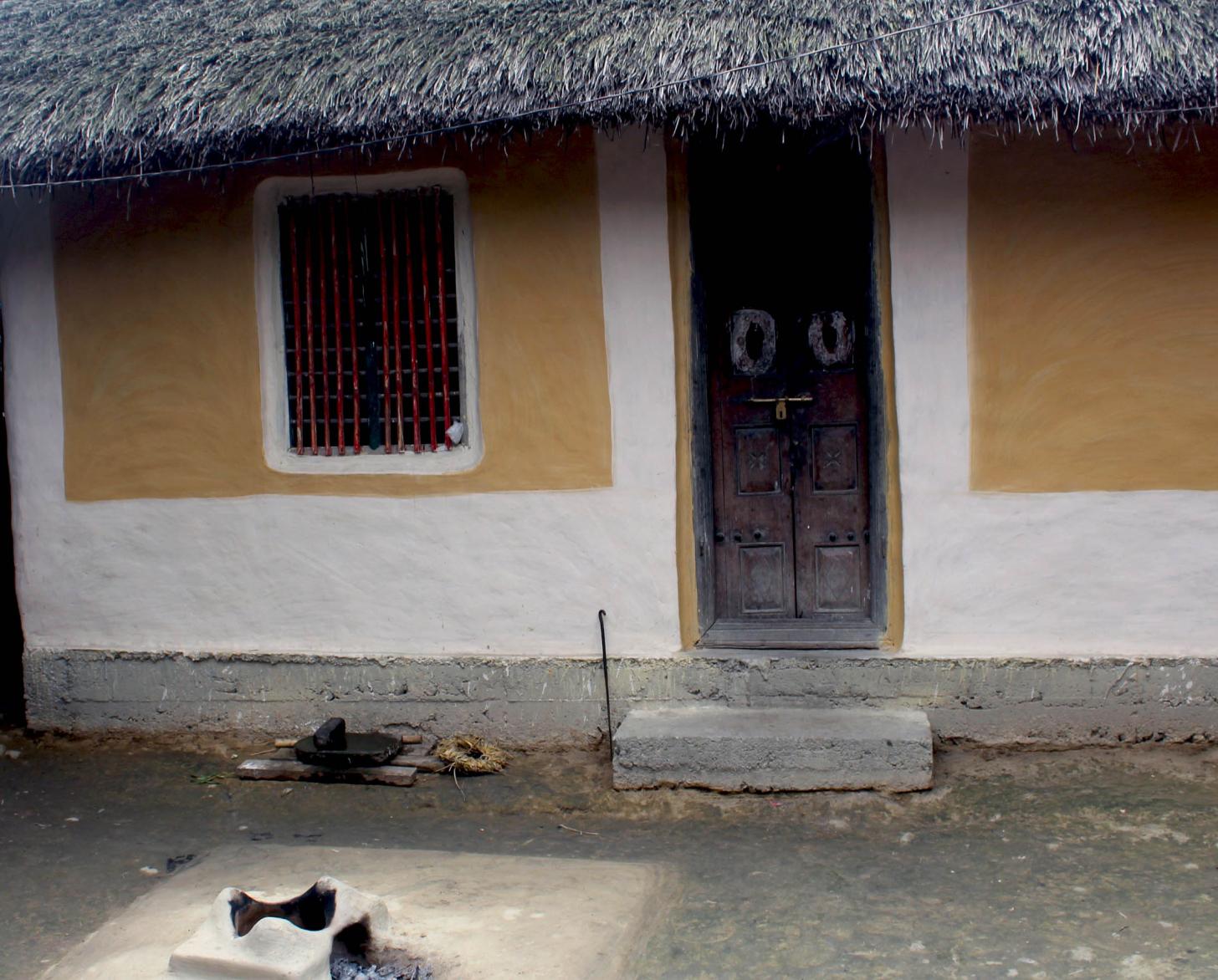 اتبعت المنازل في الجناح 8 في بيلباري بصرامة حملة الصرف الصحي في نيبال.