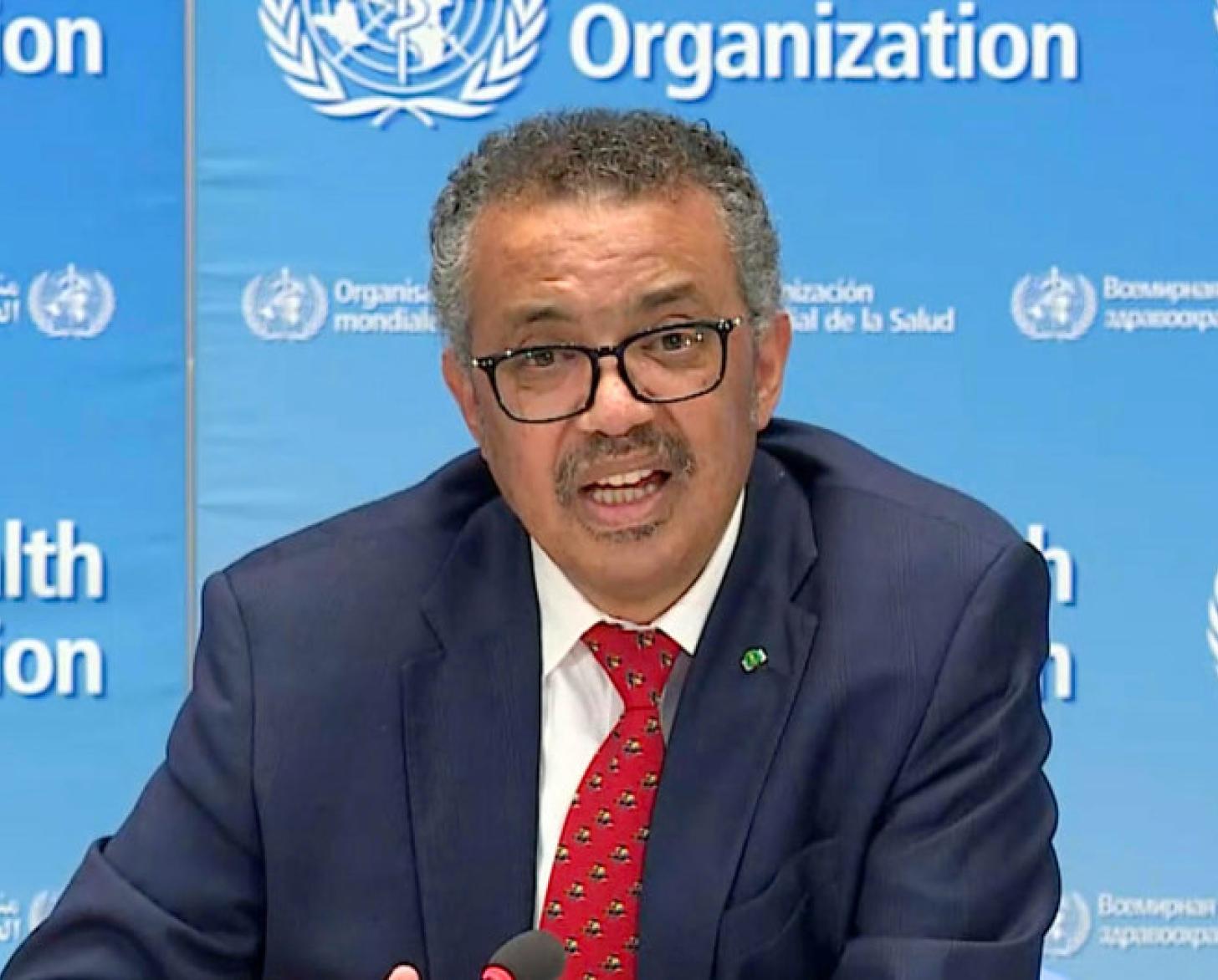 Le Dr Tedros Adhanom Ghebreyesus, Directeur général de l'OMS, s'exprime à la tribune.